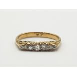 18K Yellow Gold Ladies Five Diamonds Ring. Size O. 3.05g