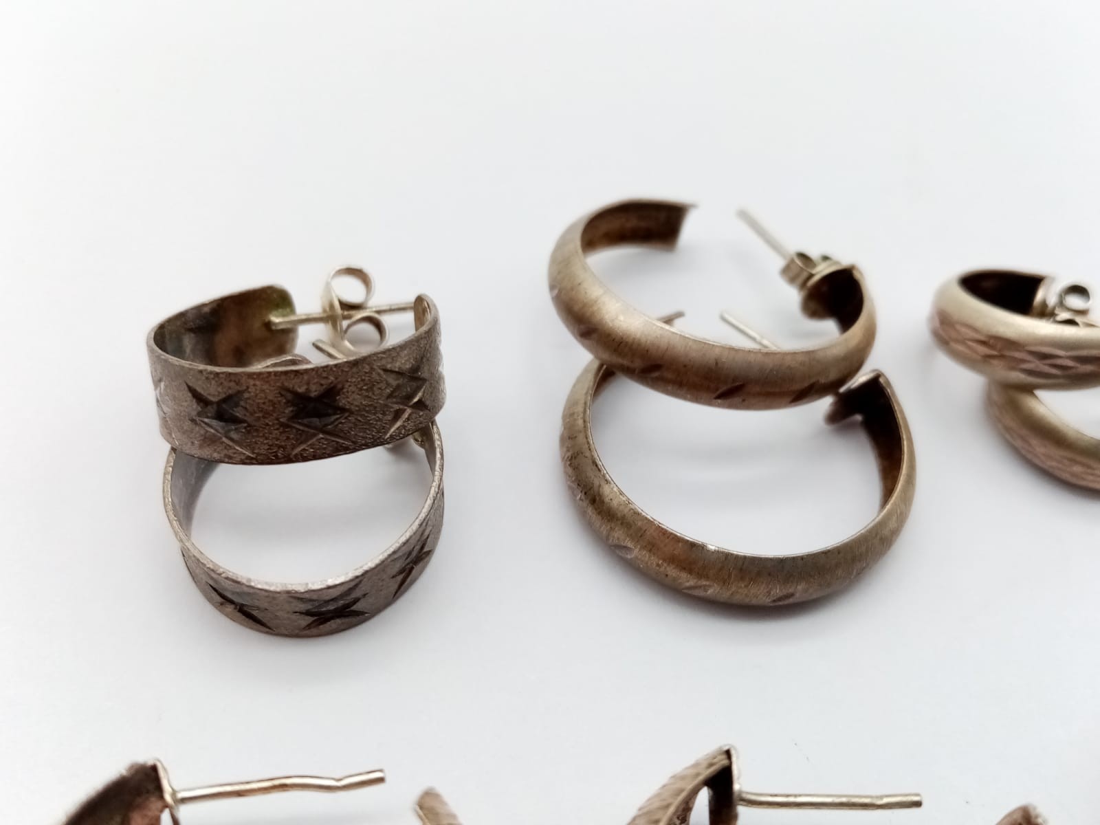 Five Pairs of Vintage Silver Hoop Earrings. 14.28g total weight. - Image 2 of 4