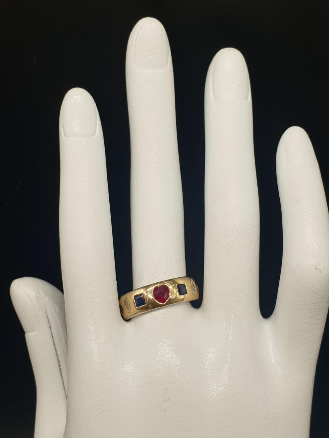 18K Yellow Gold Diamond, Ruby, Sapphire and Emerald band ring. Weighs 9.5g and Size M. 0.16ct - Image 5 of 5