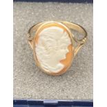 9 carat Gold Cameo Ring. 3.1 grams. Size P.