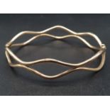 9K Yellow Gold Twisted-Link Bracelet. 6cm Dia. 4.75g