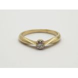 A 14K Yellow Gold Diamond Ring. Size M. 2.45g