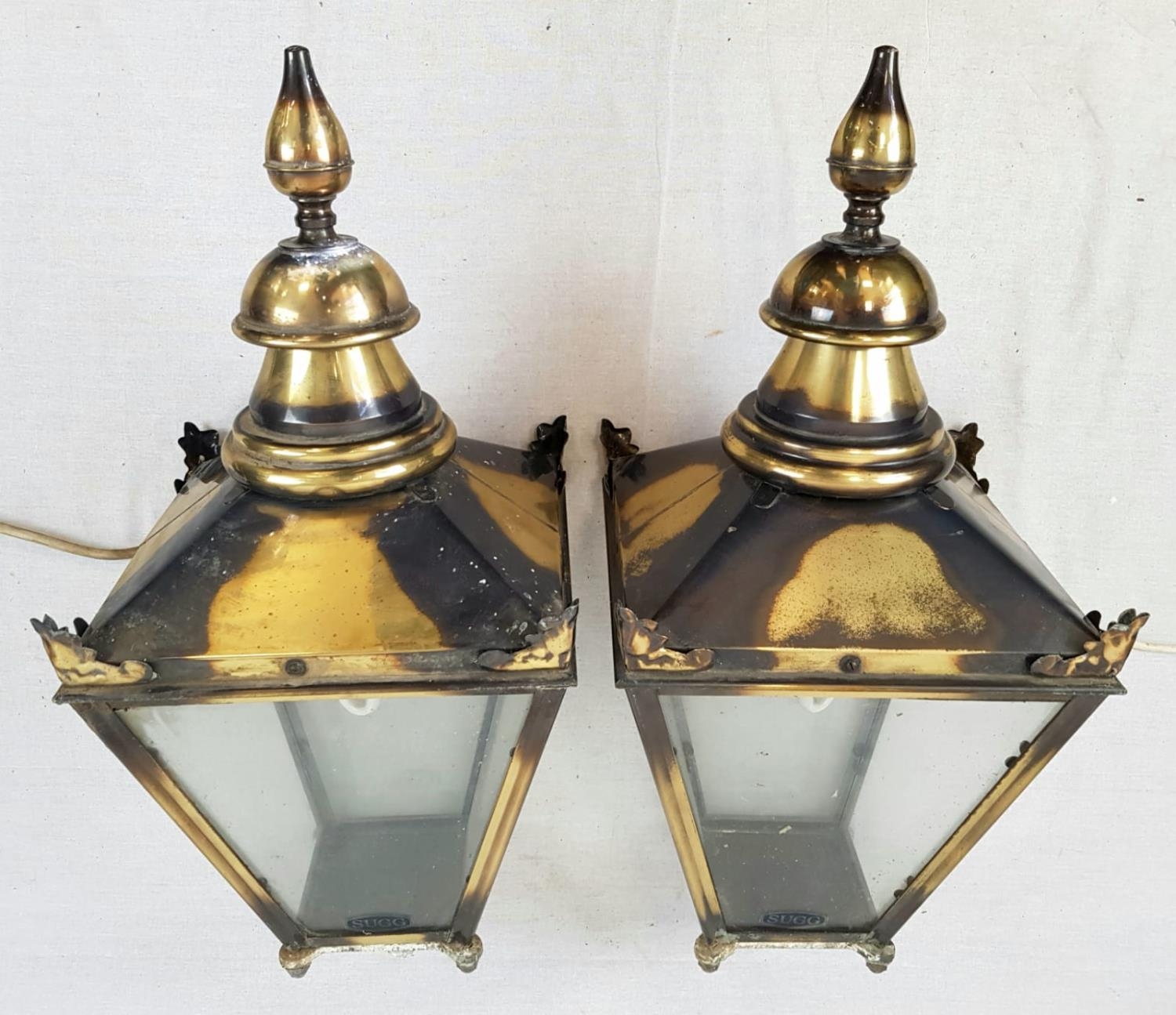 A Pair of Reproduction Victorian Top-Fix Brass Wall Lanterns. As Found. 31 x 70cm - Image 4 of 6