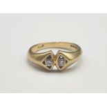 18K Yellow Gold Two-Stone Diamond ring. 0.14 Carat. 4.9g. Size M.