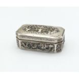 AN EARLY 19TH CENTURY CHINESE SILVER BOX WITH TRADITIONAL HAND CHASED DECORATION. 59.4gms 7.5 x 4cms
