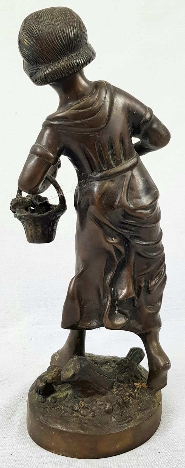 Bronze Statue of a Female Forager. 36cm tall - Image 4 of 4