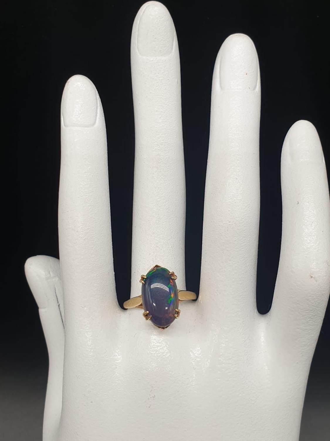 9K Yellow Gold Green Opal Solitaire Ring. Size P. 2.6g - Image 6 of 6