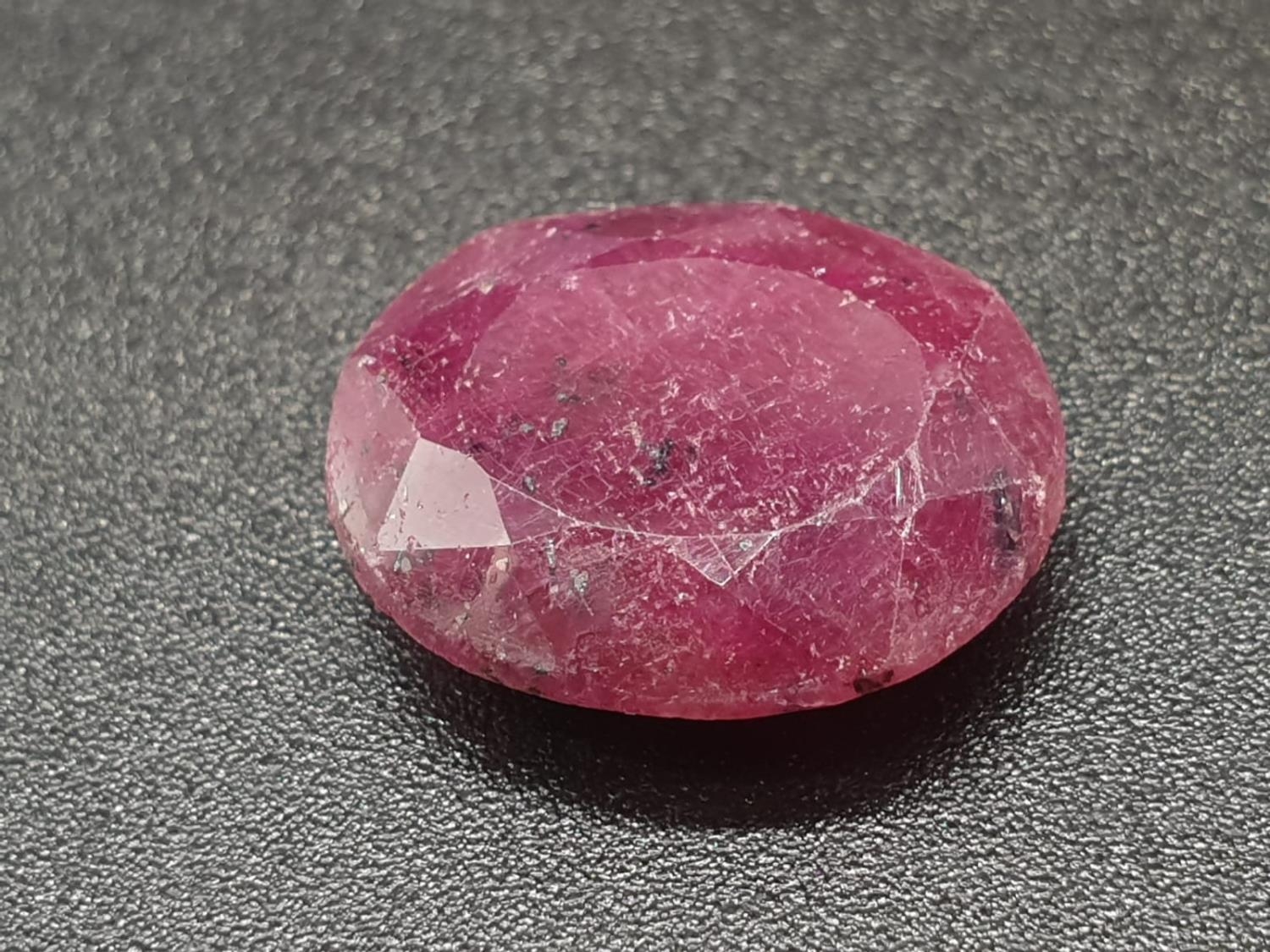 13.1cts of an Oval Shaped Natural Ruby. GLI Certified. - Image 3 of 6