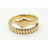 18K yellow gold snake ring. 7g and size O.