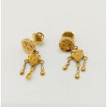 A 22k Yellow Gold Pair of Earrings with Heart-Shaped Dangle. 3.6g