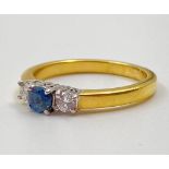 18K yellow gold diamond and sapphire 3 stone ring. Weighs 3.3g. Size L 1/2.
