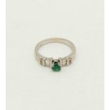 18CT WHITE GOLD DIAMOND AND EMERALD RING 0.45CT WEIGHS 3.7G SIZE M