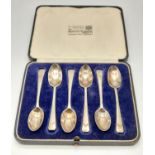 An Antique Set of Six Teaspoons. Hallmark of The Goldsmiths and Silversmiths Company London. 74g