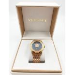 An original VERSACE PALAZZO EMPIRE gents statement watch, richly plated with 18 K rose gold. Case