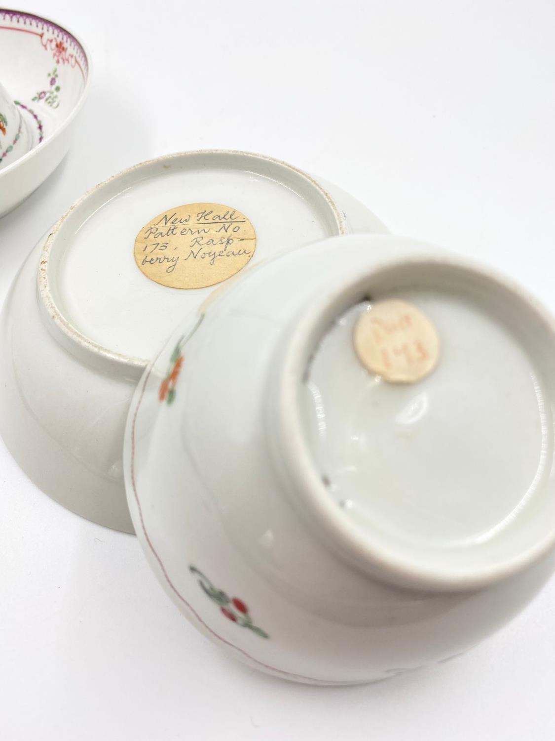 Two Antique New Hall Floral Tea bowls and Saucers. Pattern 173, circa 1790 and Pattern 353, circa - Image 10 of 10