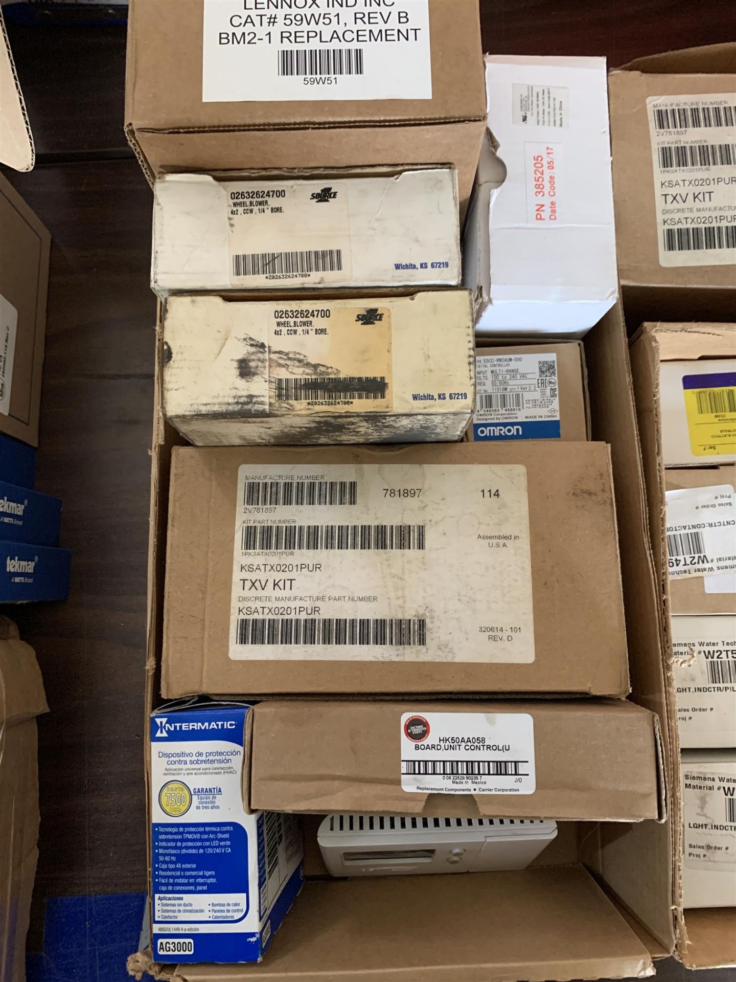 MIXED LOT - ASSORTED CIRCUIT BREAKERS & REPLACMENT PARTS - Image 2 of 4