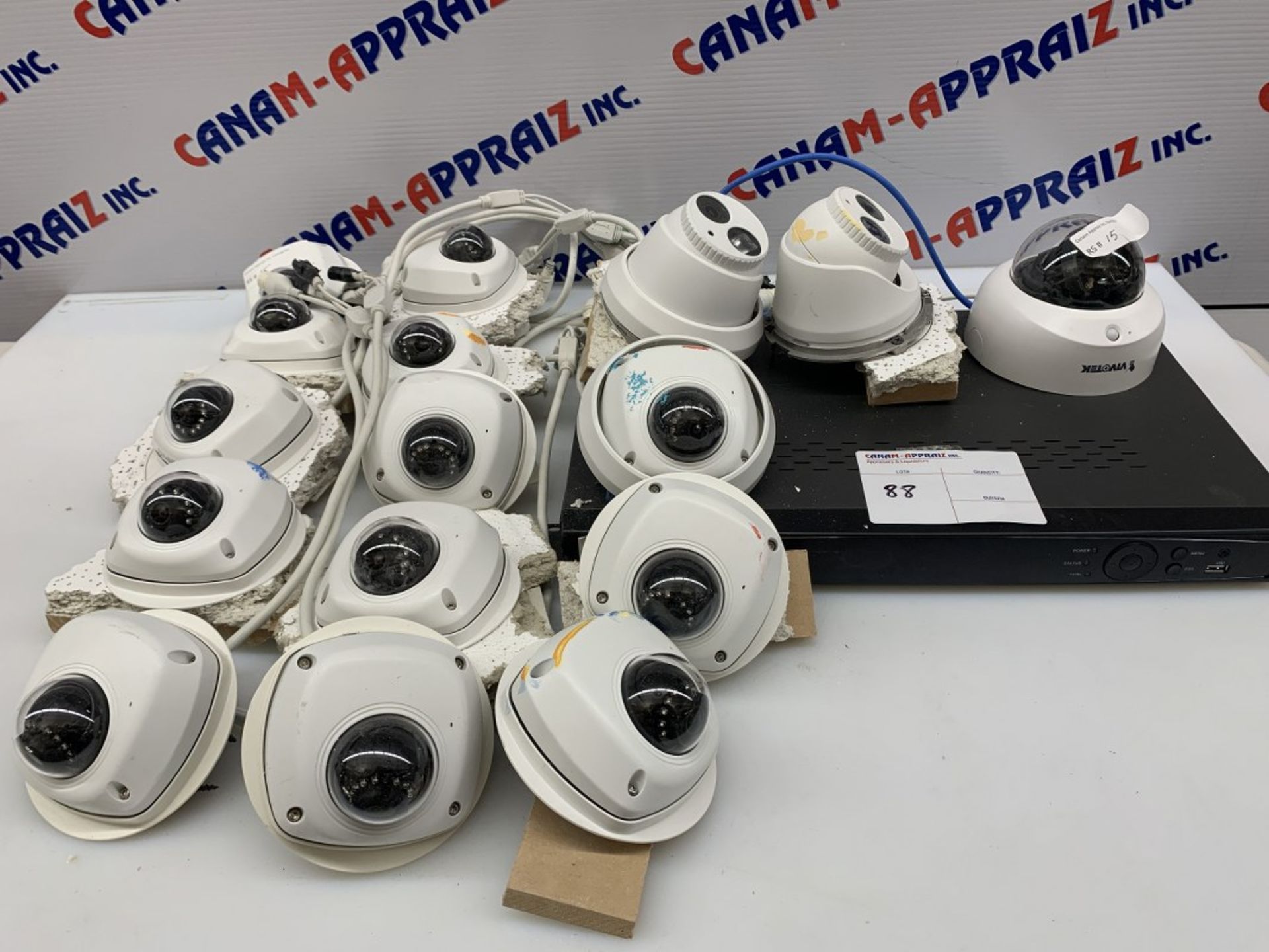 MIXED LOT - ASSORTED IR NETWORK CAMERAS W/ DVR SYSTEM (SEE PHOTOS) - 17 PCS