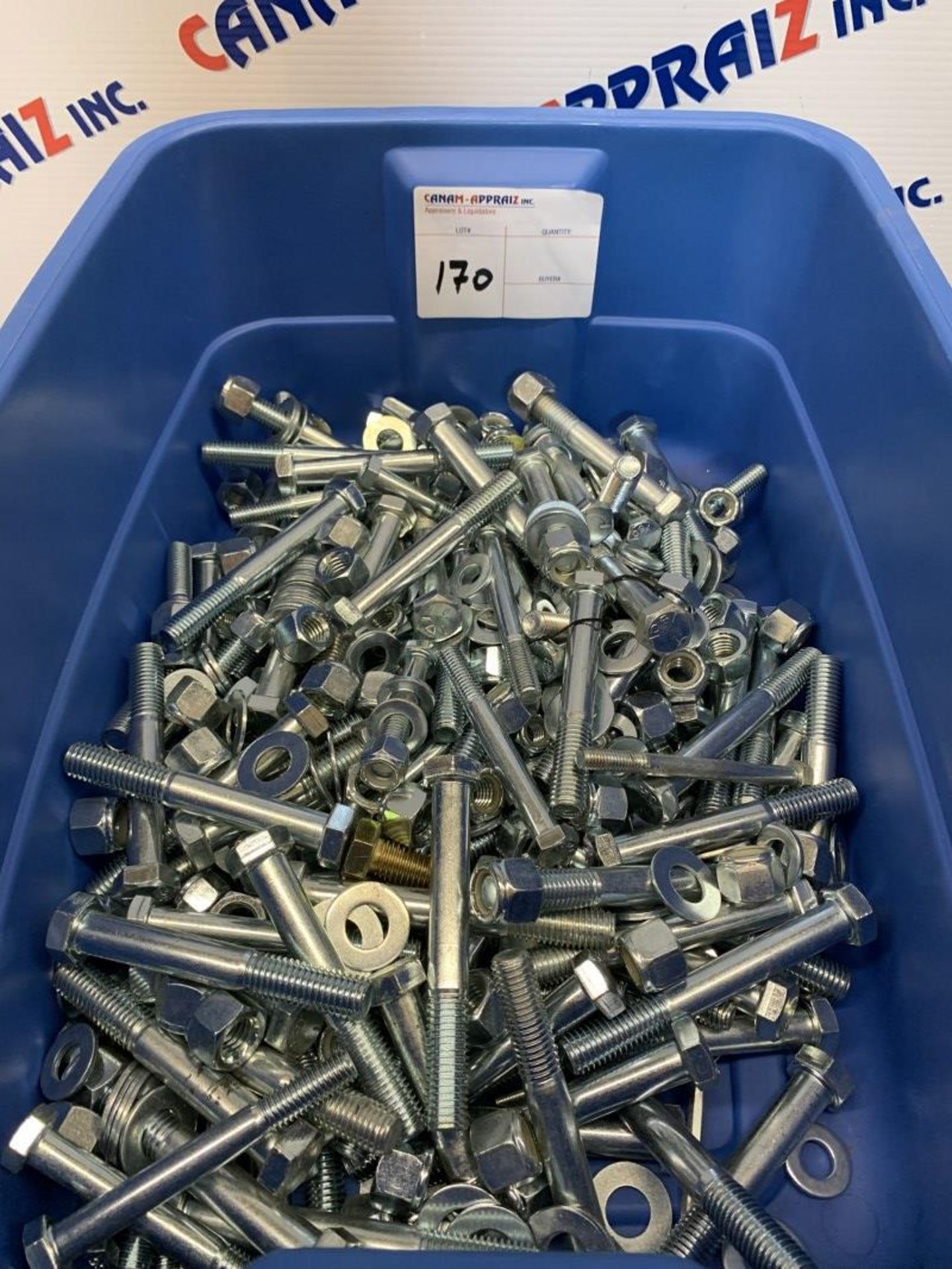 MIXED LOT - HEAVY DUTY BOLTS, NUTS & WASHERS