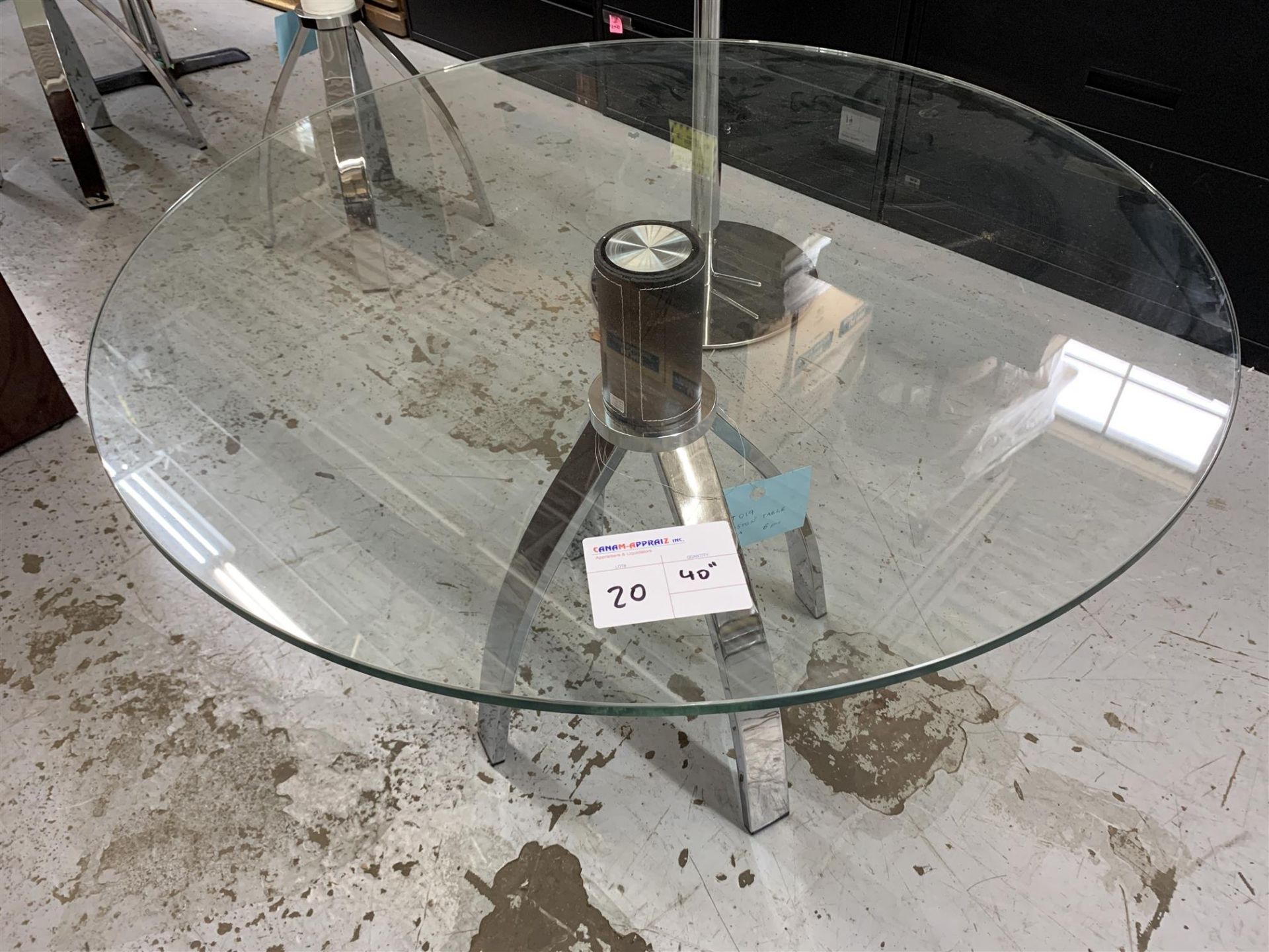 40" ROUND GLASS TABLE W/CHROME LEGS