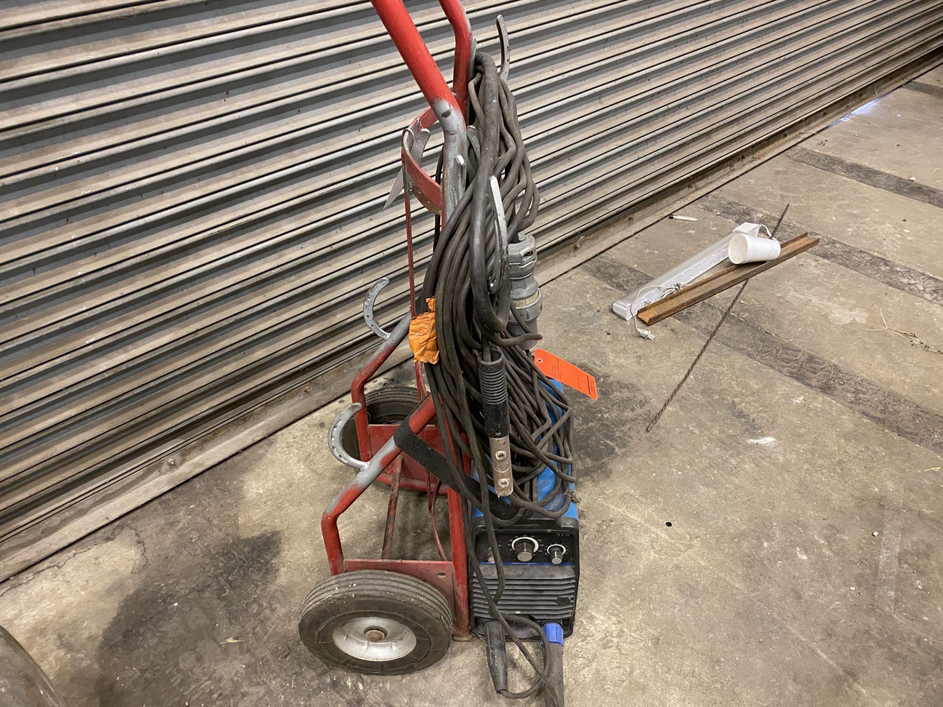 Miller max star 200 arc welder on rolling cart SN LJ011054L