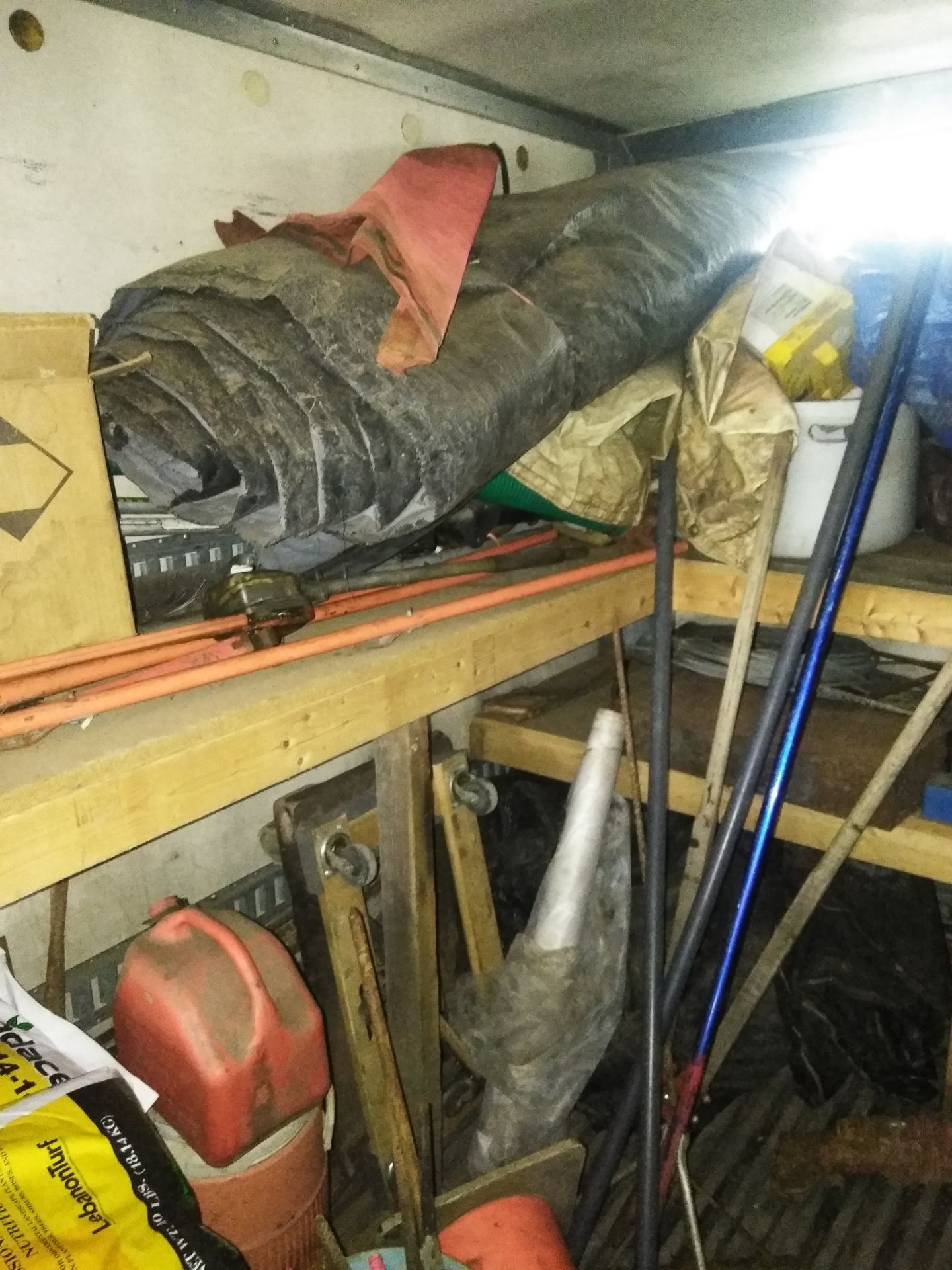 Lot of assorted fertilizer bags, rock salt, jacks, hand tools, saw blades, a window frame, - Image 5 of 6