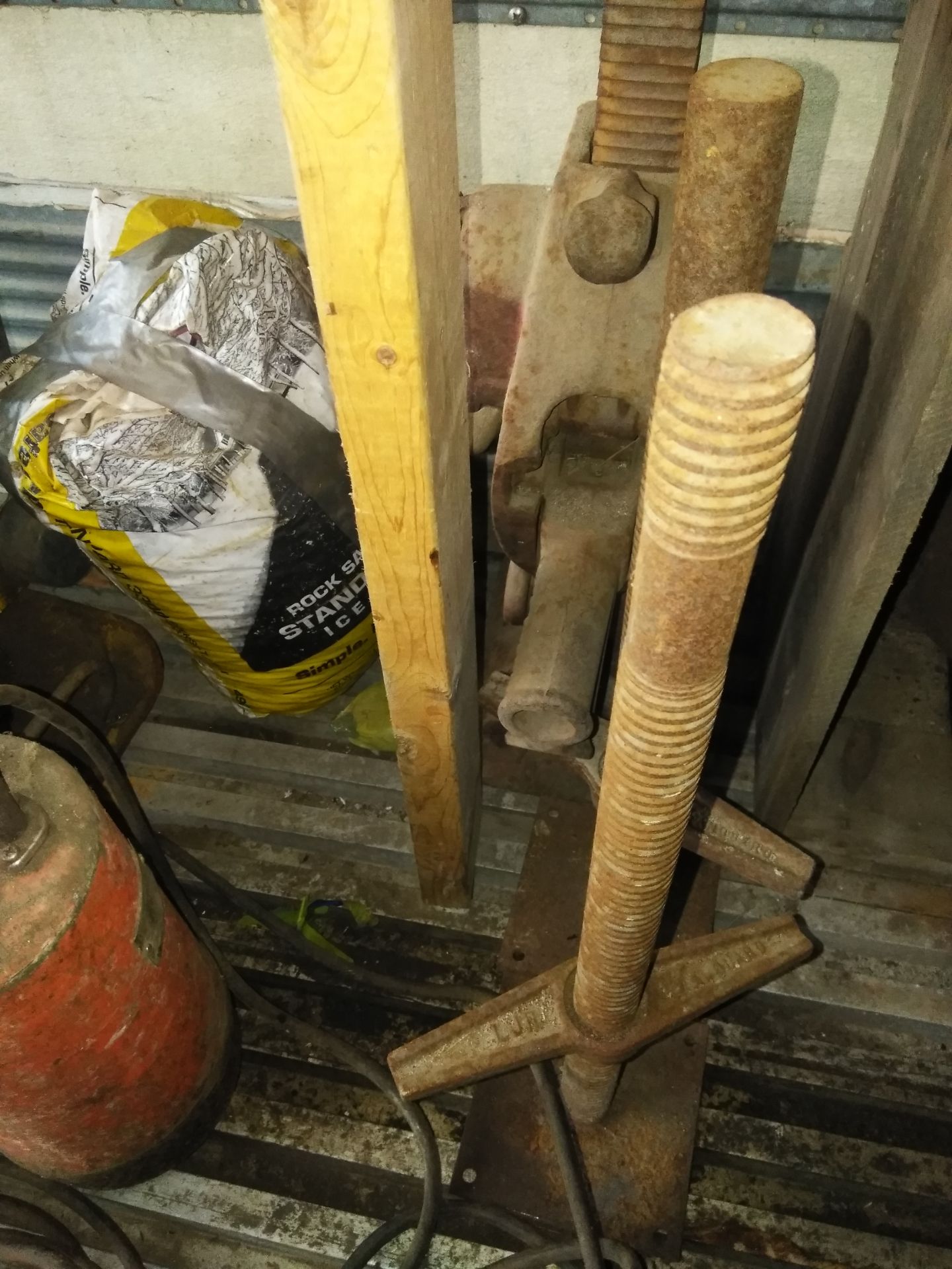 Lot of assorted fertilizer bags, rock salt, jacks, hand tools, saw blades, a window frame, - Image 6 of 6