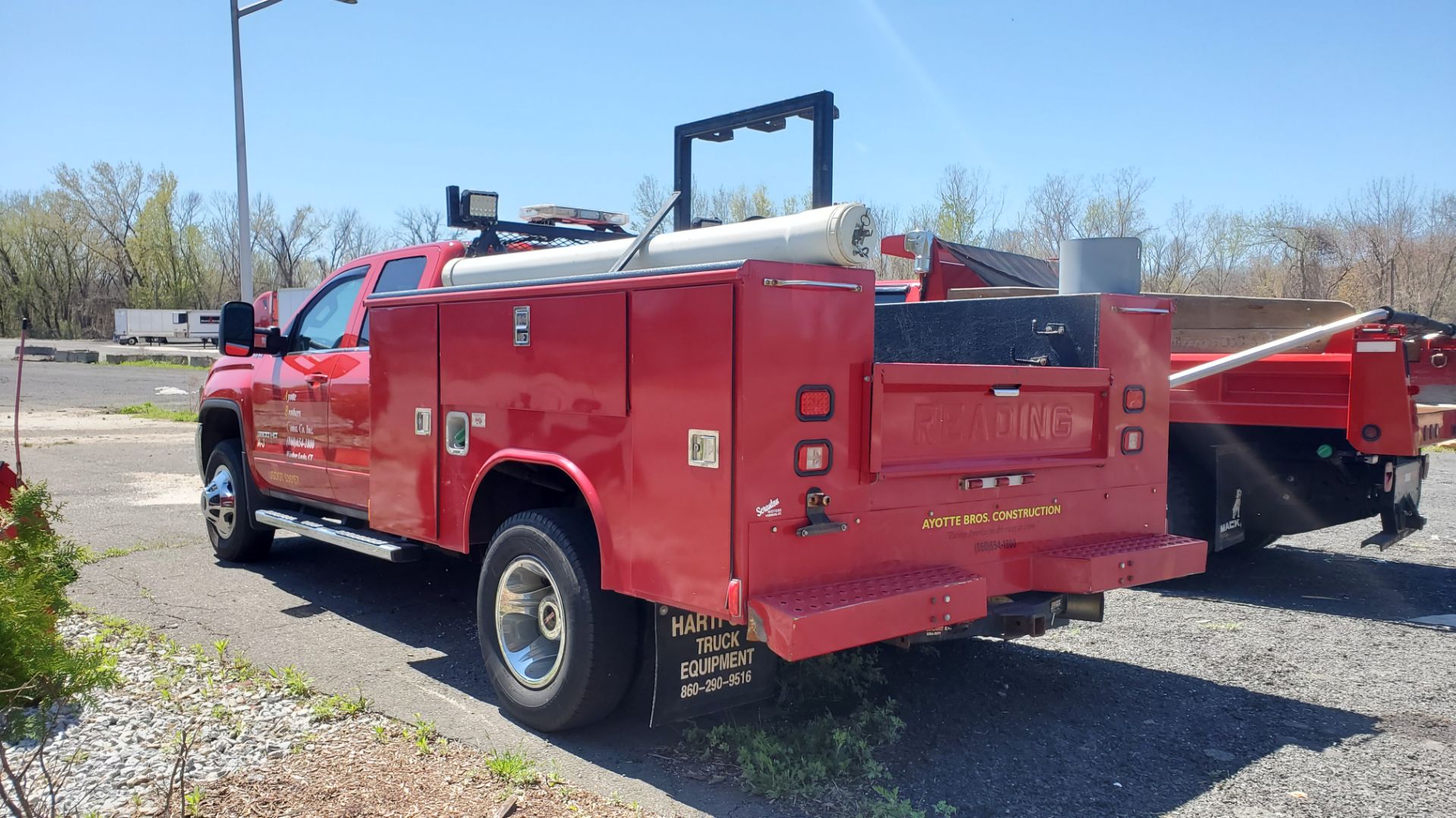 2015 GMC Sierra 3500 utility body truck, Reading multi-compartment utility body, 43,513 miles