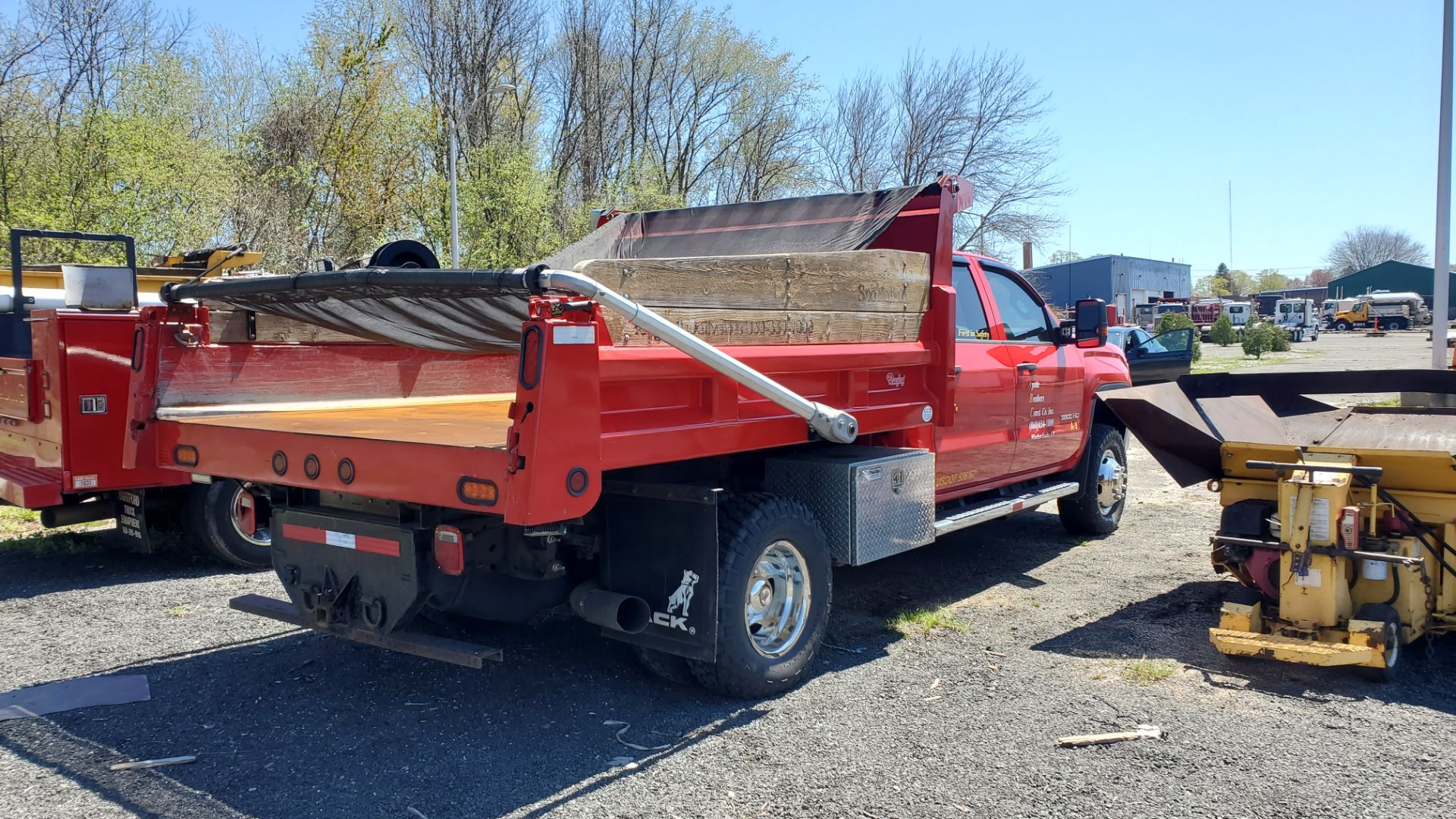 2017 GMC Sierra 3500 dump truck, 12’ dump body with roll tarp, aluminum wheels, 4 X 4, 19,990 MILES - Image 3 of 3