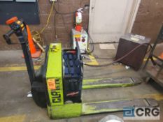 Clark walk behind pallet jack with charger, m/n WP40, sn WP40-0995-PM18202, 4500 lb capacity