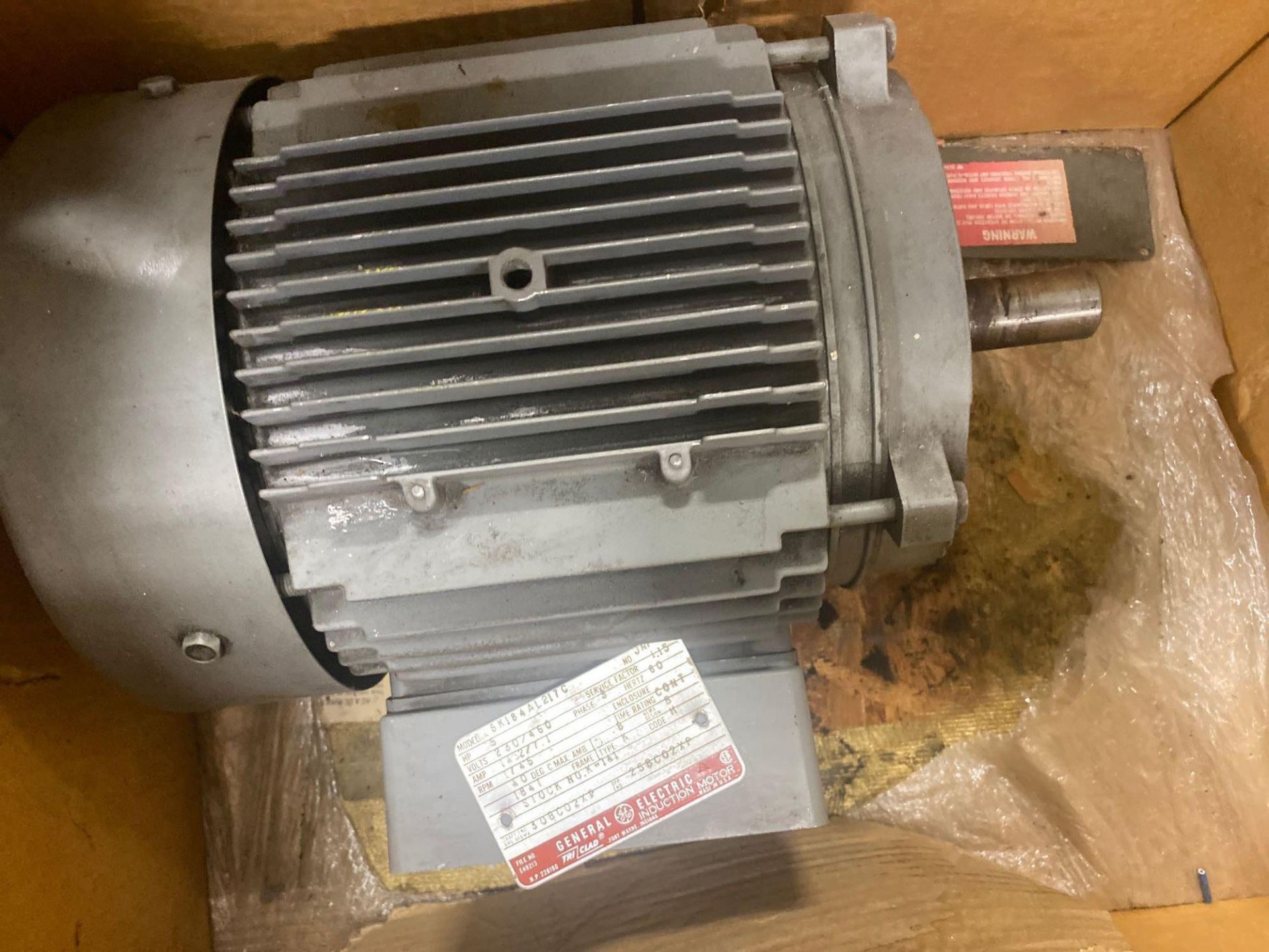 Lot of (4) used motors, including (1) Sterling 5 HP 1160 RPM 3ph AC motor, (1) GE 5 HP 1745 RPM - Image 4 of 9