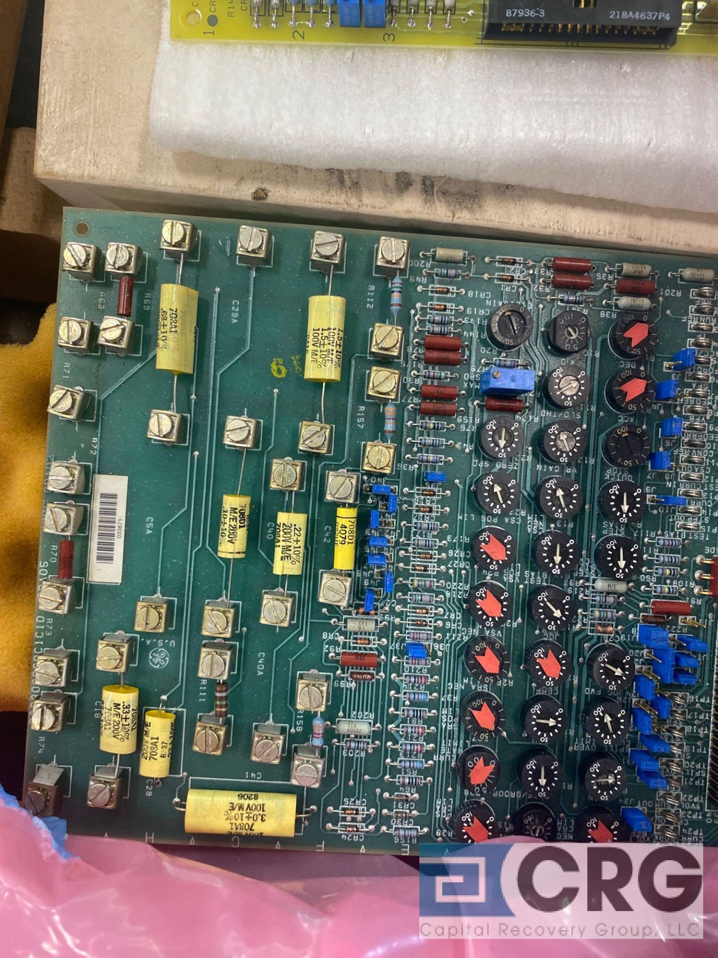 Lot of assorted electronics, fuses, control units, and circuit boards, including (1) Power Survey - Image 10 of 33
