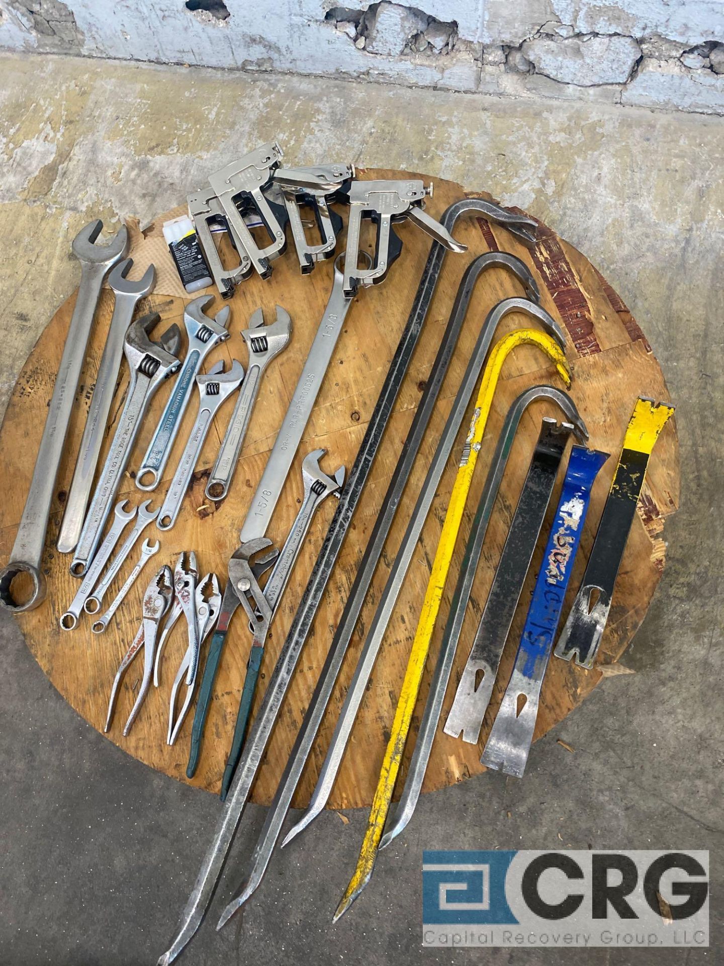 Lot of assorted hand tools, including (17) shears, Allen wrenches including Vallen 15 piece Arm - Image 10 of 11