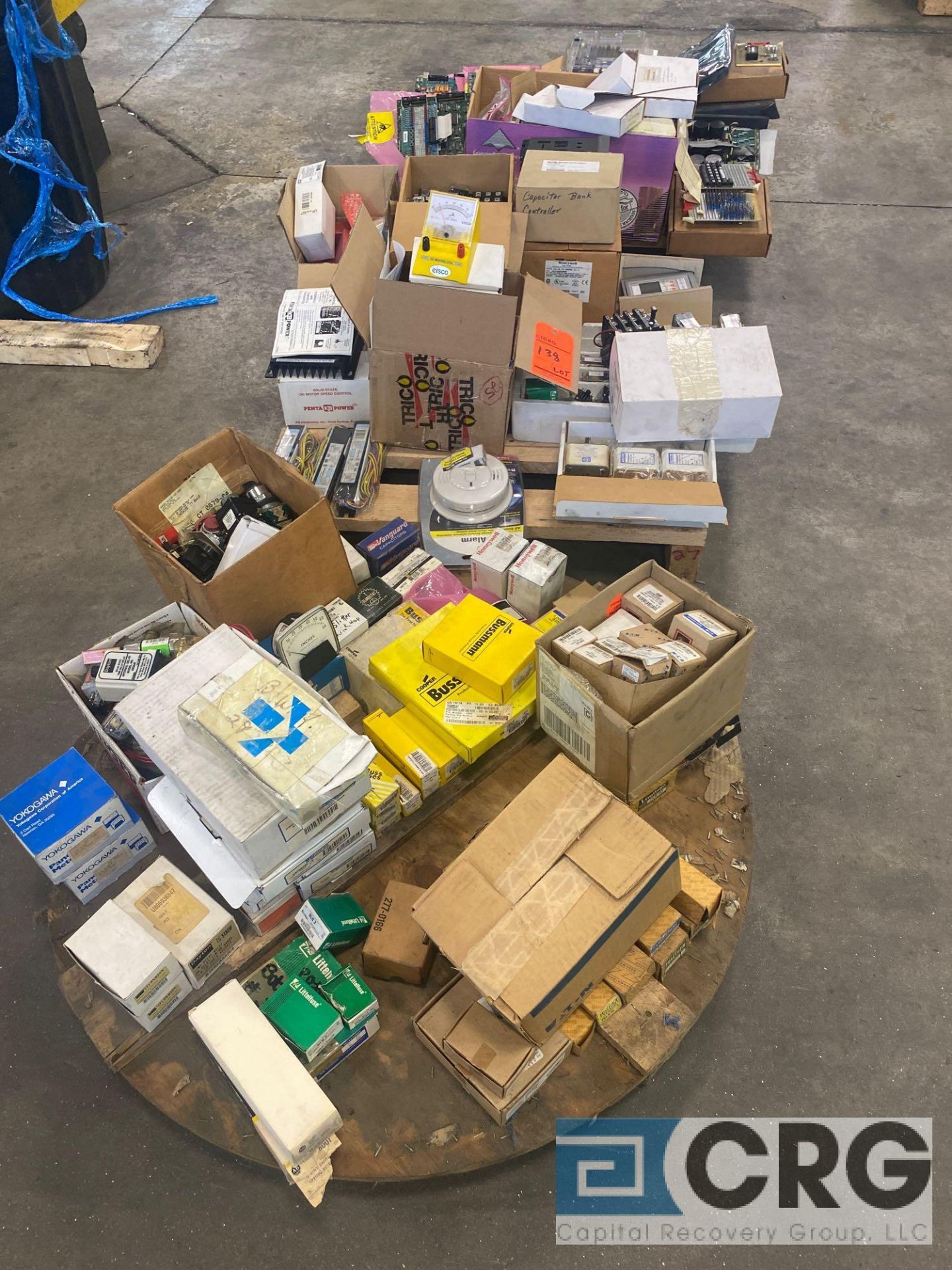 Lot of assorted electronics, fuses, control units, and circuit boards, including (1) Power Survey - Image 27 of 33