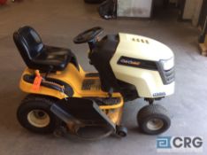 Cub Cadet LTX1045 Hydrostatic riding lawnmower with bag catcher (NEEDS NEW BATTERY AND AND FLUID