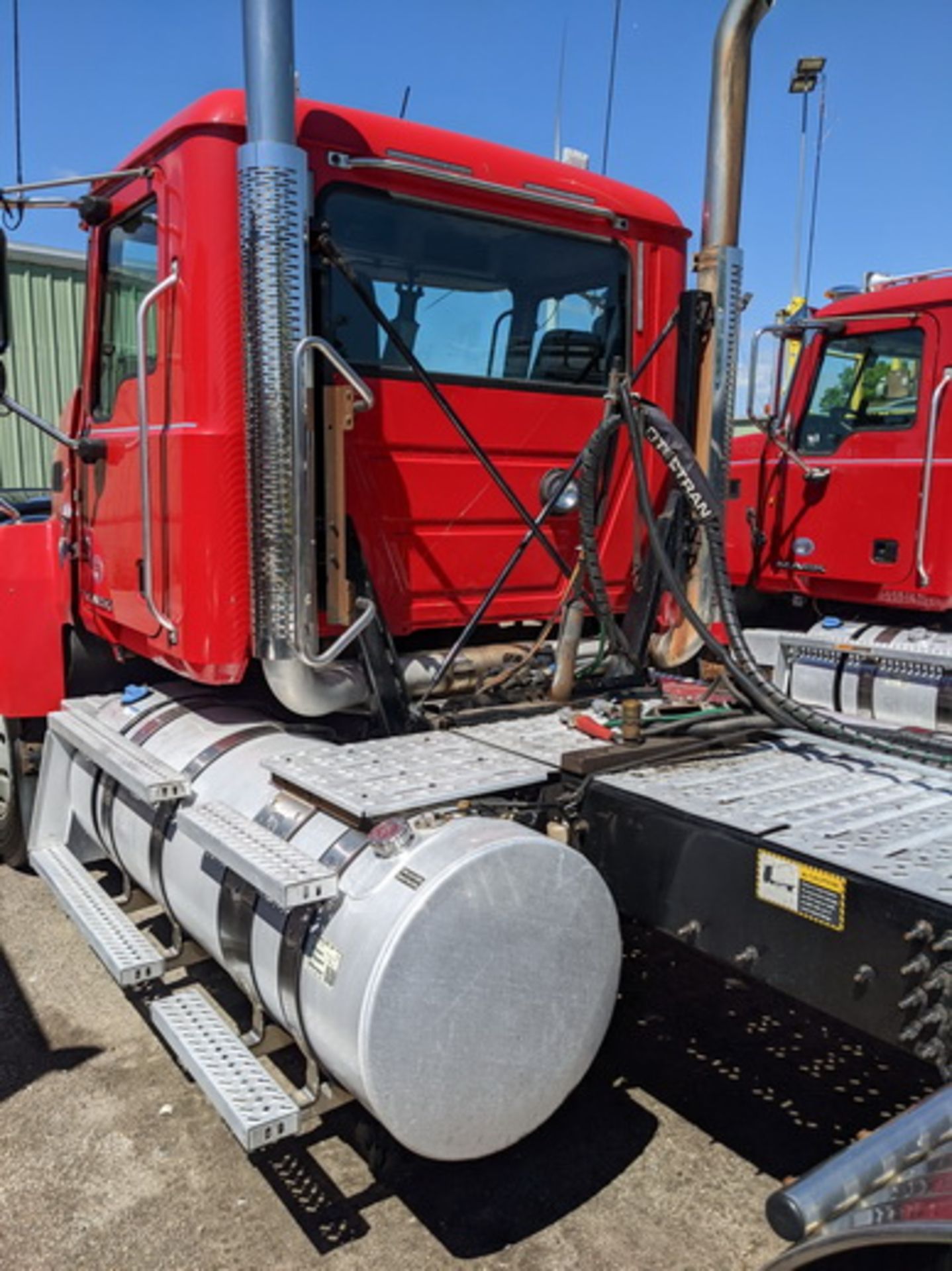 2015 Mack CHU613 tandem axle day cab, Mack MP8 505C H.P. engine, Fuller13sp manual transmission, 14k - Image 13 of 24