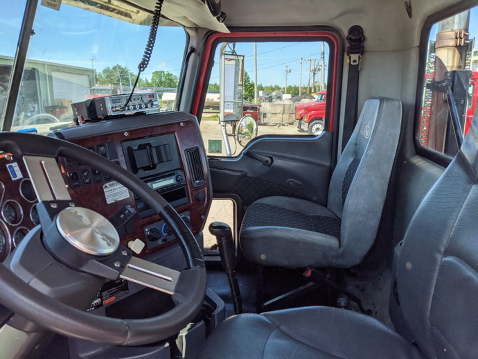 2013 Mack CHU613 tandem axle day cab, Mack MP8 505C H.P. engine, Fuller 10sp manual transmission, - Image 17 of 22