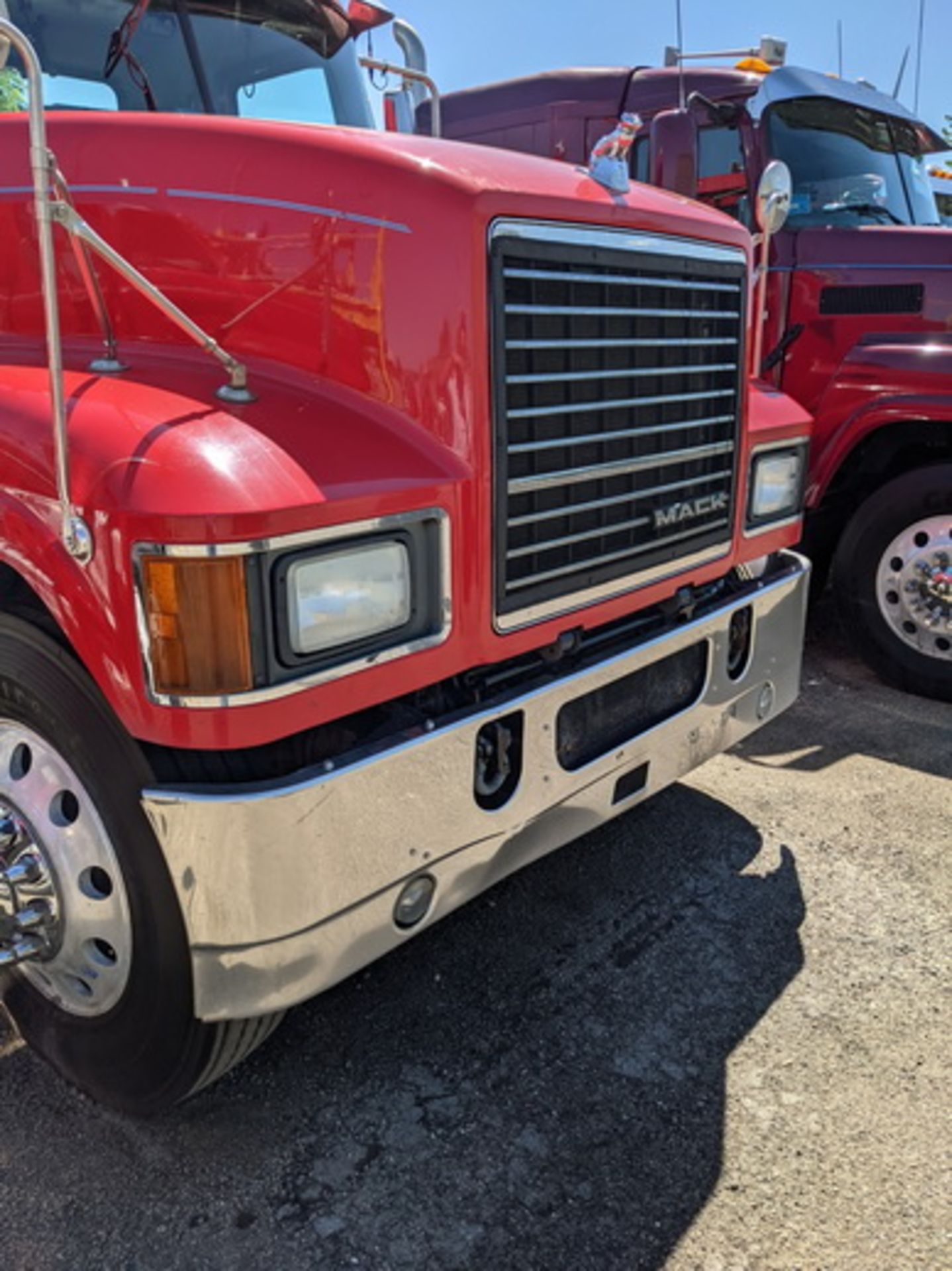 2015 Mack CHU613 tandem axle day cab, Mack MP8 505C H.P. engine, Fuller13sp manual transmission, 14k - Image 3 of 24