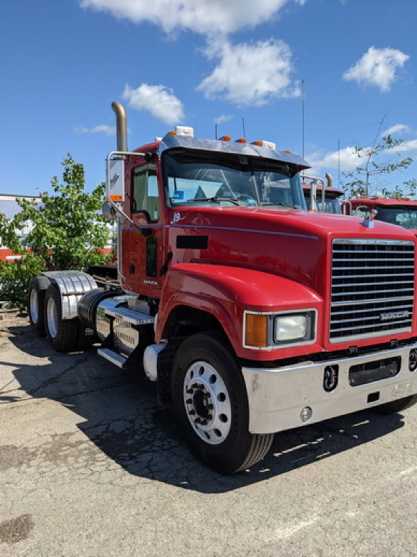 2013 Mack CHU613 tandem axle day cab, Mack MP8 505C H.P. engine, Fuller 10sp manual transmission, - Image 3 of 22