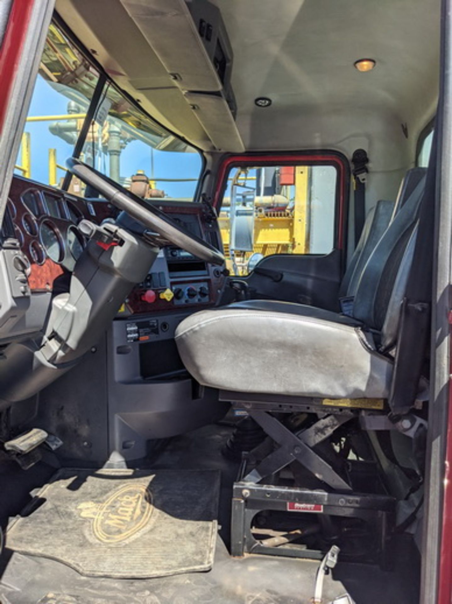 2014 Mack CHU613 tandem axle day cab, Mack MP8 505C H.P. engine, Fuller 10sp manual transmission, 12 - Image 15 of 21