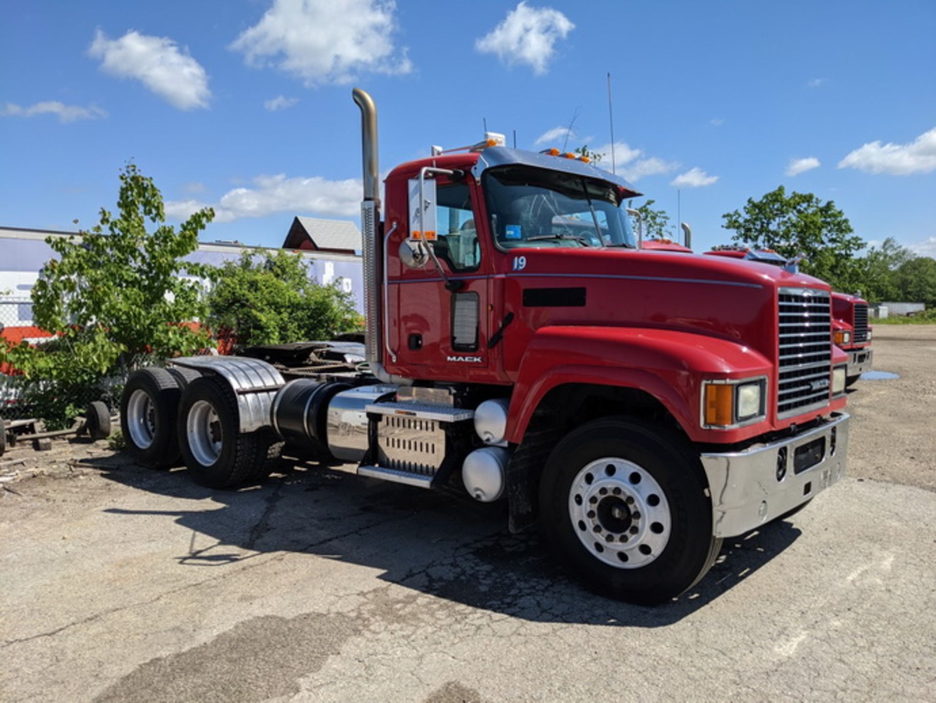 2013 Mack CHU613 tandem axle day cab, Mack MP8 505C H.P. engine, Fuller 10sp manual transmission, - Image 4 of 22