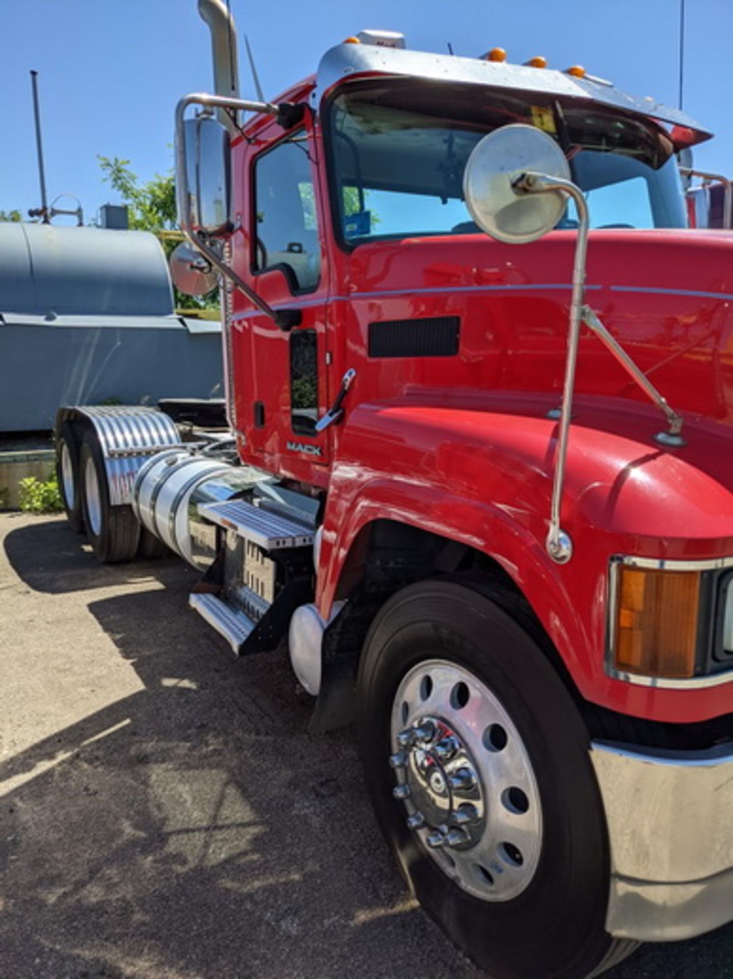 2015 Mack CHU613 tandem axle day cab, Mack MP8 505C H.P. engine, Fuller13sp manual transmission, 14k - Image 4 of 24