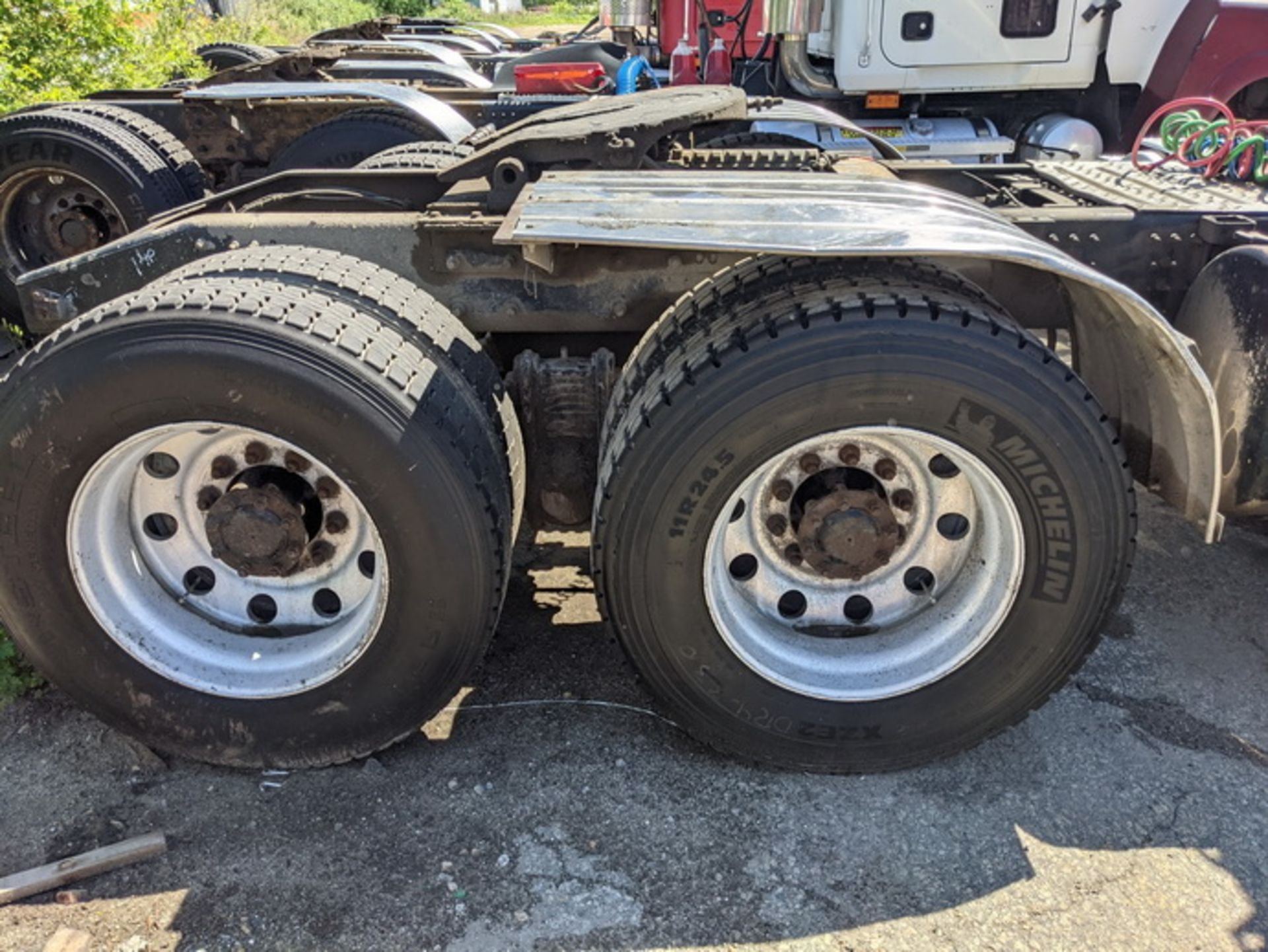 2013 Mack CHU613 tandem axle day cab, Mack MP8 505C H.P. engine, Fuller 10sp manual transmission, - Image 8 of 22