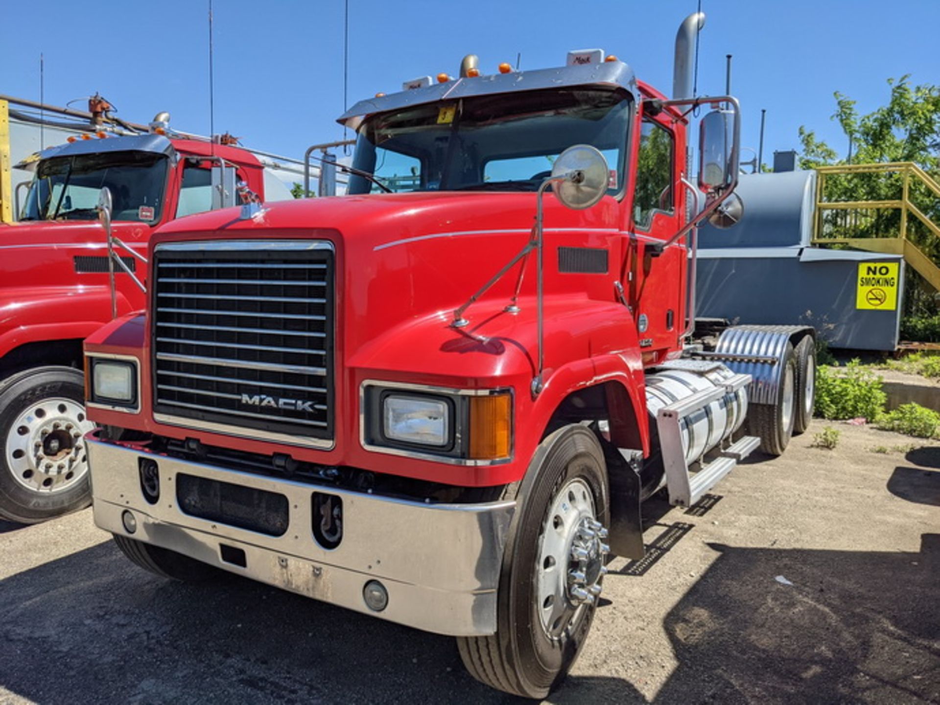 2015 Mack CHU613 tandem axle day cab, Mack MP8 505C H.P. engine, Fuller13sp manual transmission, 14k