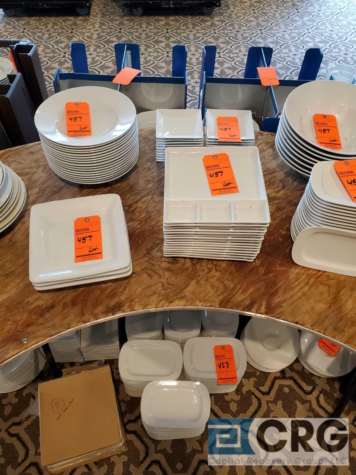 Lot of (509) salad bowls, bowls, ceramic trays, white square plates, and rectangular plates, - Image 3 of 5