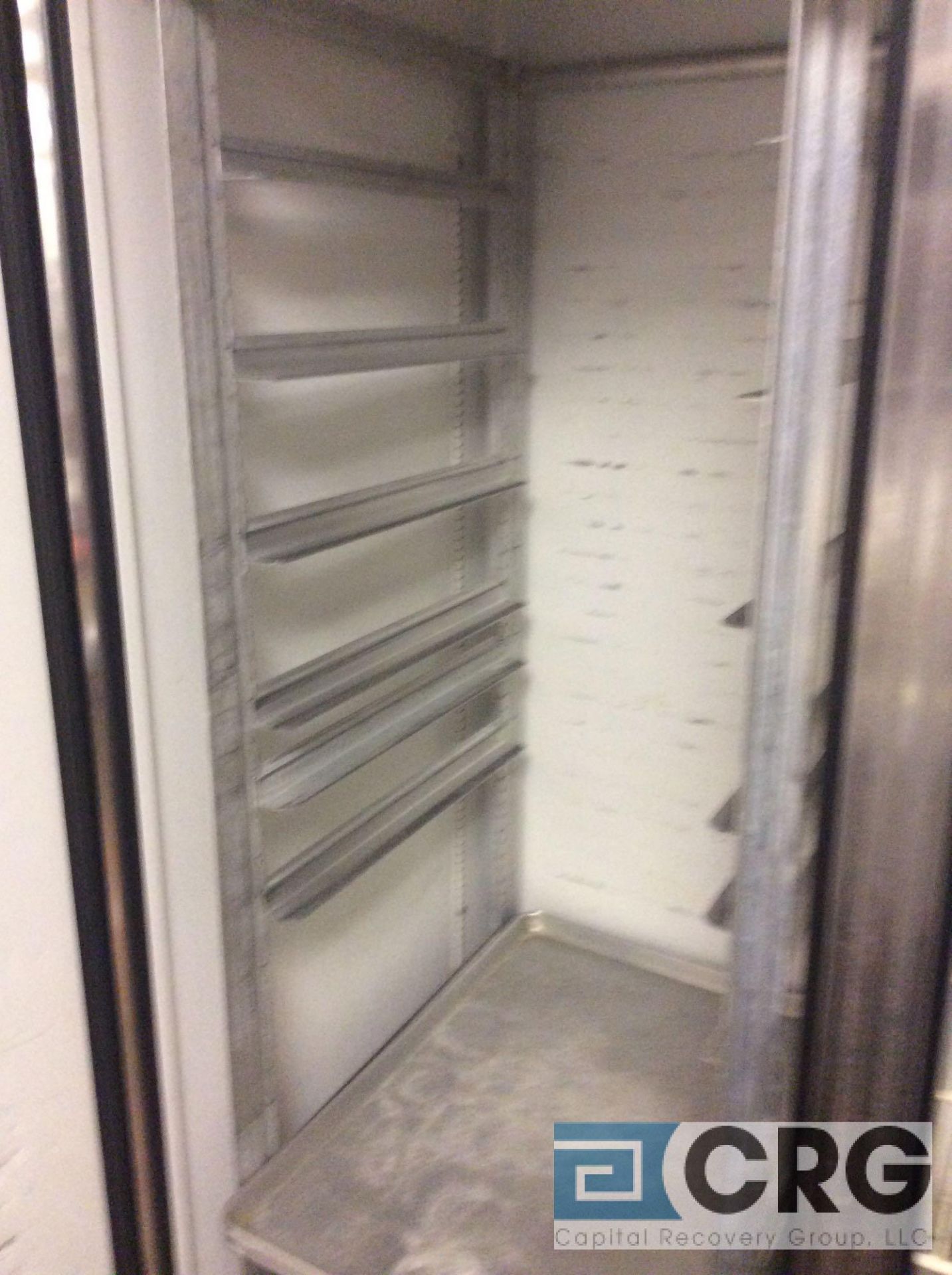 True T-49 2-door commercial refrigerator, self contained - Image 2 of 4