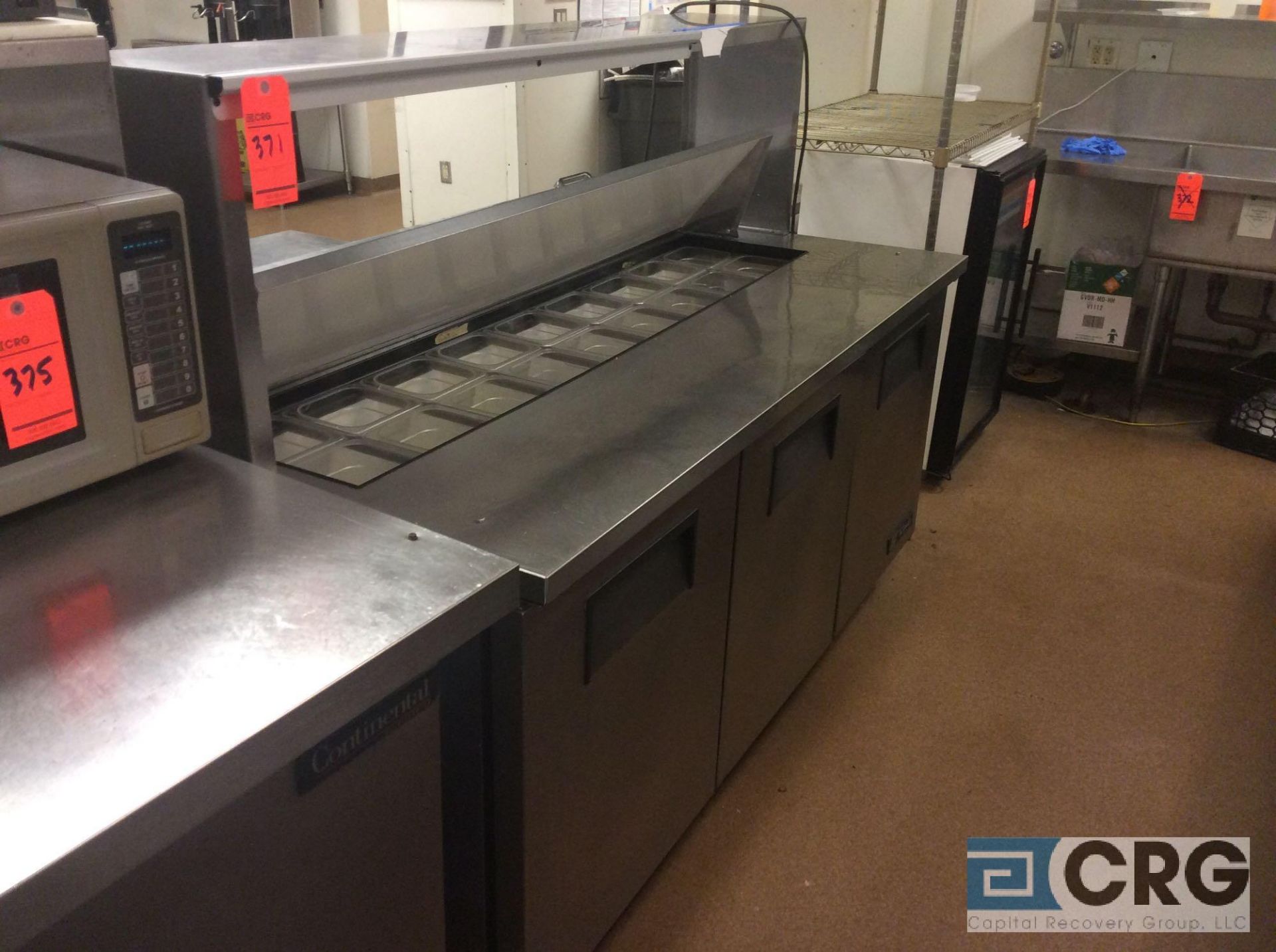 True TSSU-72-18 72 inch bain-marie refrigerated prep station, self contained, with 3-doors below and - Image 2 of 5