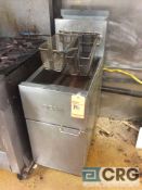 Dean stainless steel 2-basket frialator, GAS (buyer needs to disconnect gas)