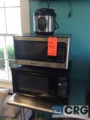 Lot of (2) microwave ovens and (1) rice cooker