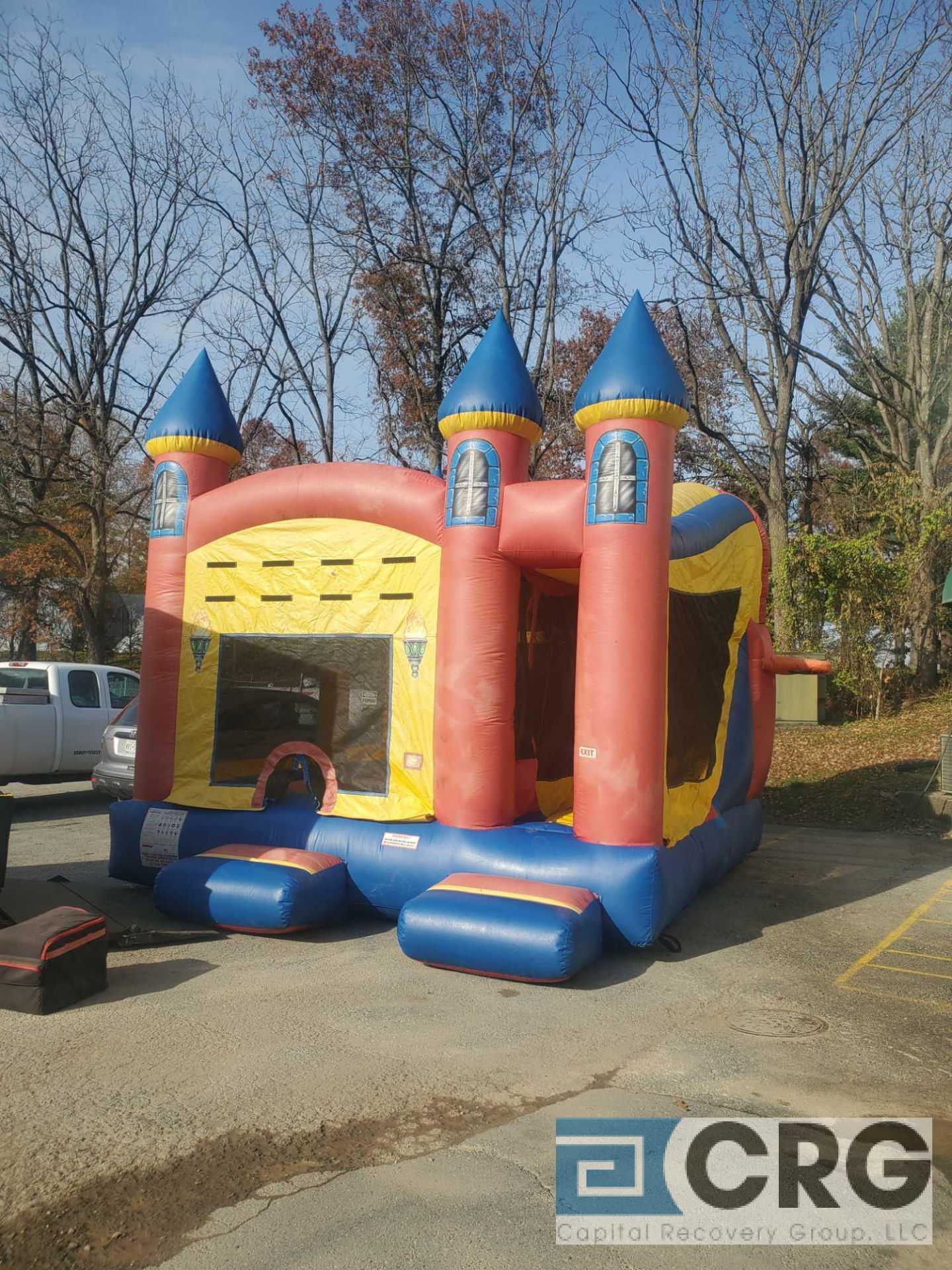 5 in 1 inflatable castle with blower - Image 4 of 4