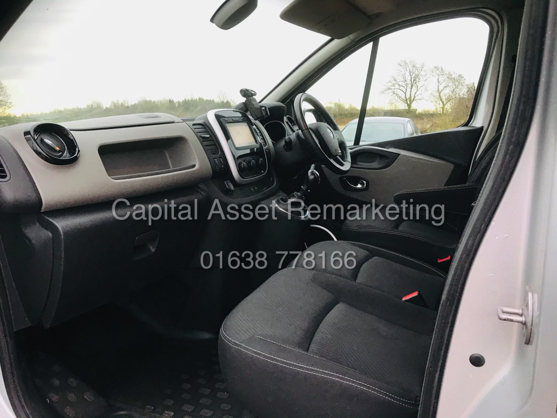 ON SALE RENAULT TRAFIC 1.6DCI "SPORT VAN" 2018 MODEL - SAT NAV -AIR CON- SILVER -ALLOYS - LOW MILES - Image 24 of 24